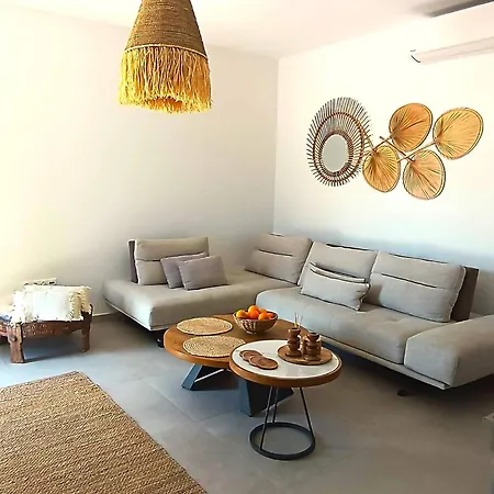 Maya Apartment
