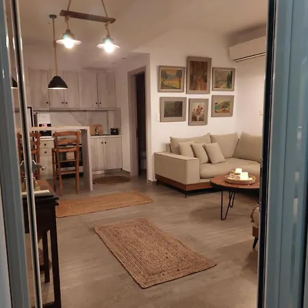 Maya Apartments, Modern And Convenient With Private Parking Skiathos Town