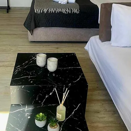 Apartment Maya Apartments, Modern And Convenient With Private Parking