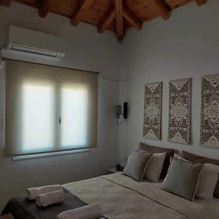 Maya Apartments, Modern And Convenient With Private Parking Apartment *