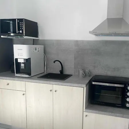 Maya Apartments, Modern And Convenient With Private Parking Apartment