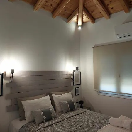 Maya Apartments, Modern And Convenient With Private Parking
