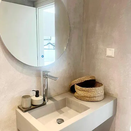 Maya Apartments, Modern And Convenient With Private Parking Skiathos Town