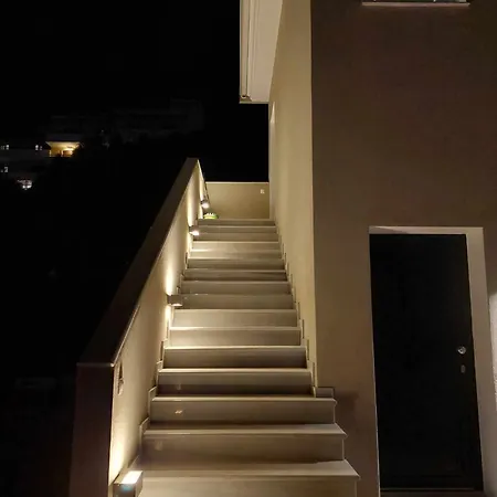 Apartment Maya Apartments, Modern And Convenient With Private Parking