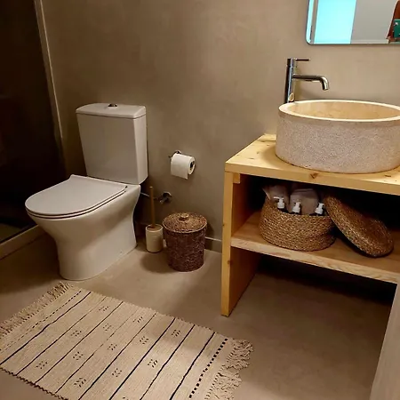 Apartment Maya Apartments, Modern And Convenient With Private Parking
